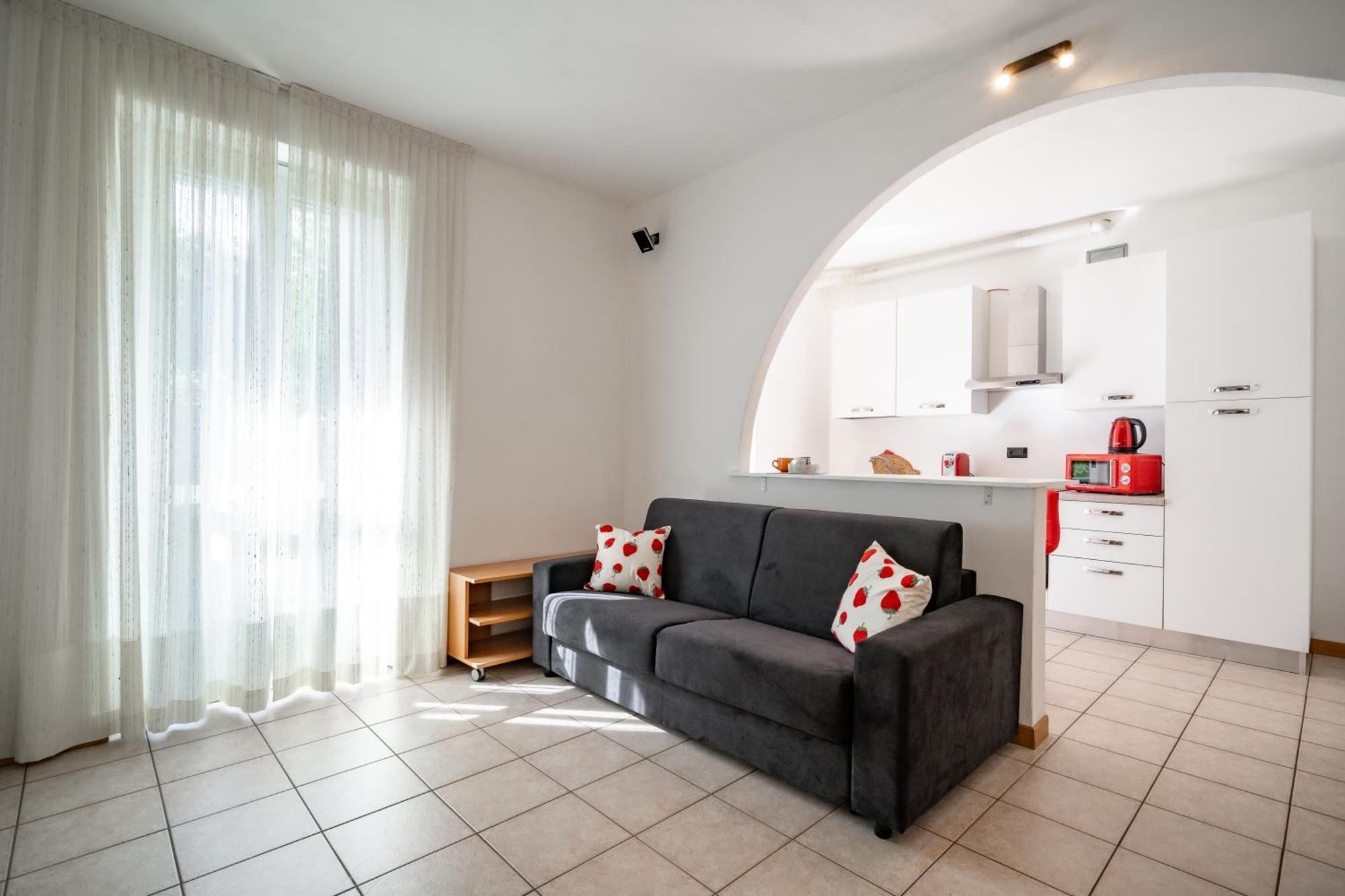 Dolce Teresa Apartment Mandello del Lario Esterno foto
